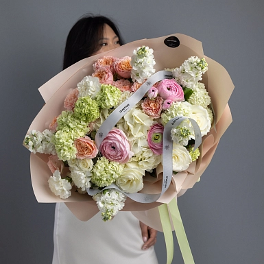 Букет из ранункулюсов и маттиолы "Утренняя прохлада" - фото 2