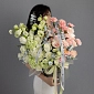 Композиция из роз и эустом "Изумруд" - фото 3