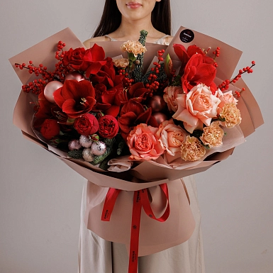 Зимний букет с амариллисами "Кымбат" - фото 1