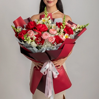 Букет с гортензией "Красный бархат" - фото 3